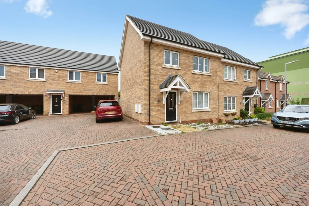 3 bed house for sale — Megginson Way, Shortstown, Bedford, Bedfordshire, MK42