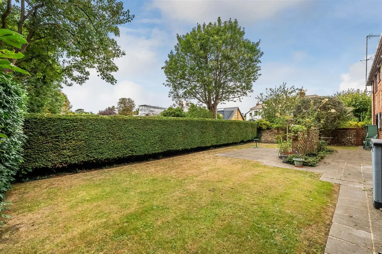 Ashley Road, Epsom, KT18, photo 12
