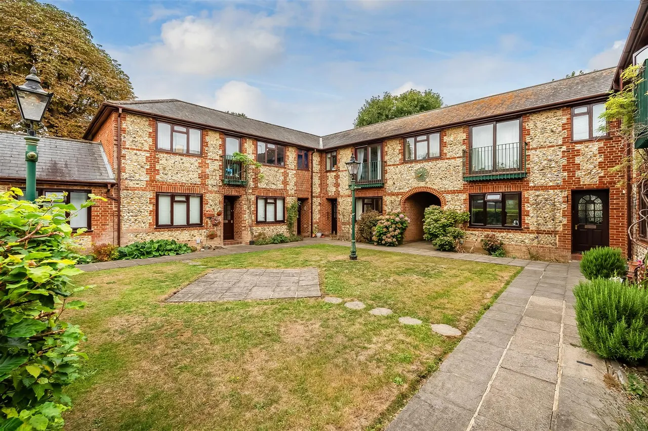 Ashley Road, Epsom, KT18, photo 17