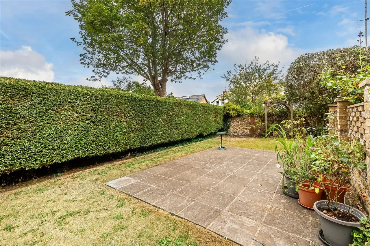 Ashley Road, Epsom, KT18, photo 11