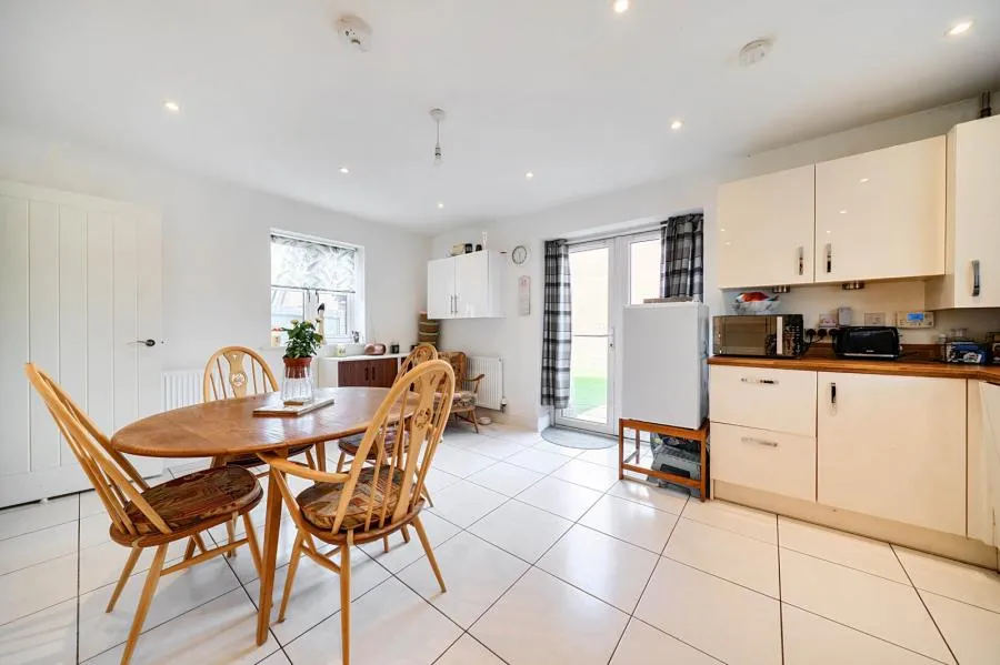 White Clover Drive, Basingstoke, RG23, photo 4
