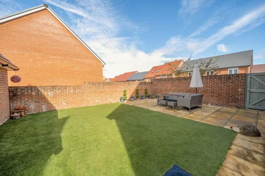 White Clover Drive, Basingstoke, RG23, photo 17