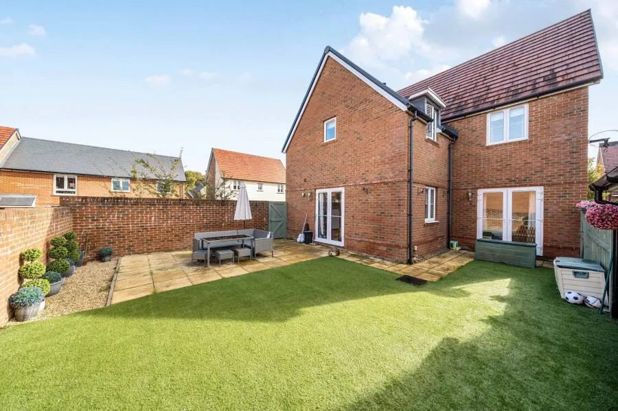 White Clover Drive, Basingstoke, RG23, photo 18