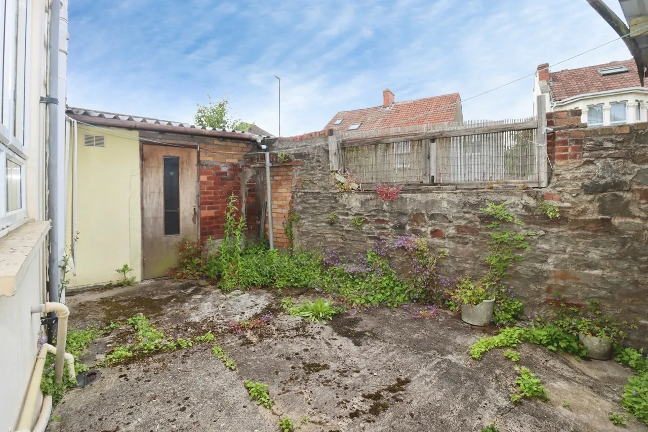 Downend Road, BRISTOL, Avon, BS16, photo 15