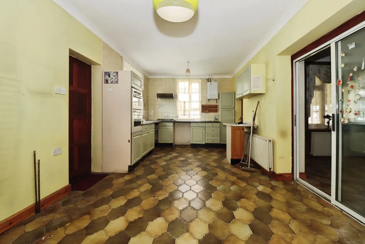 Downend Road, BRISTOL, Avon, BS16, photo 4