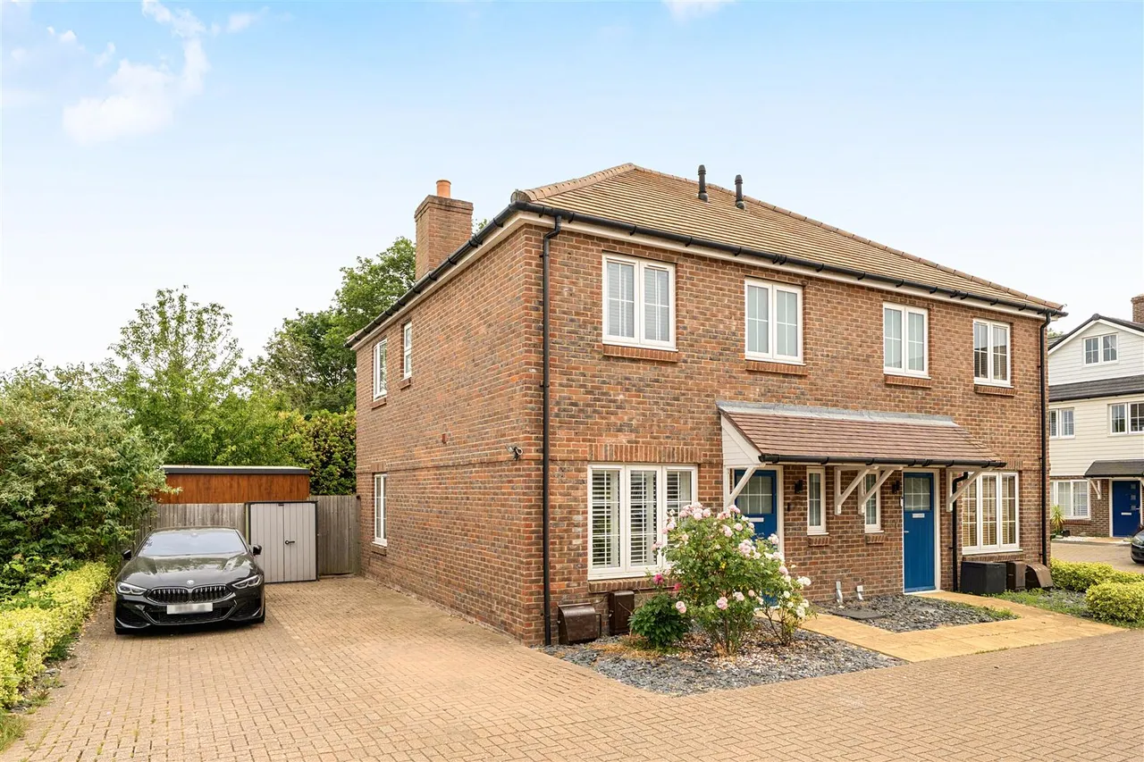 3 bed house for sale — Pewit View, Portchester