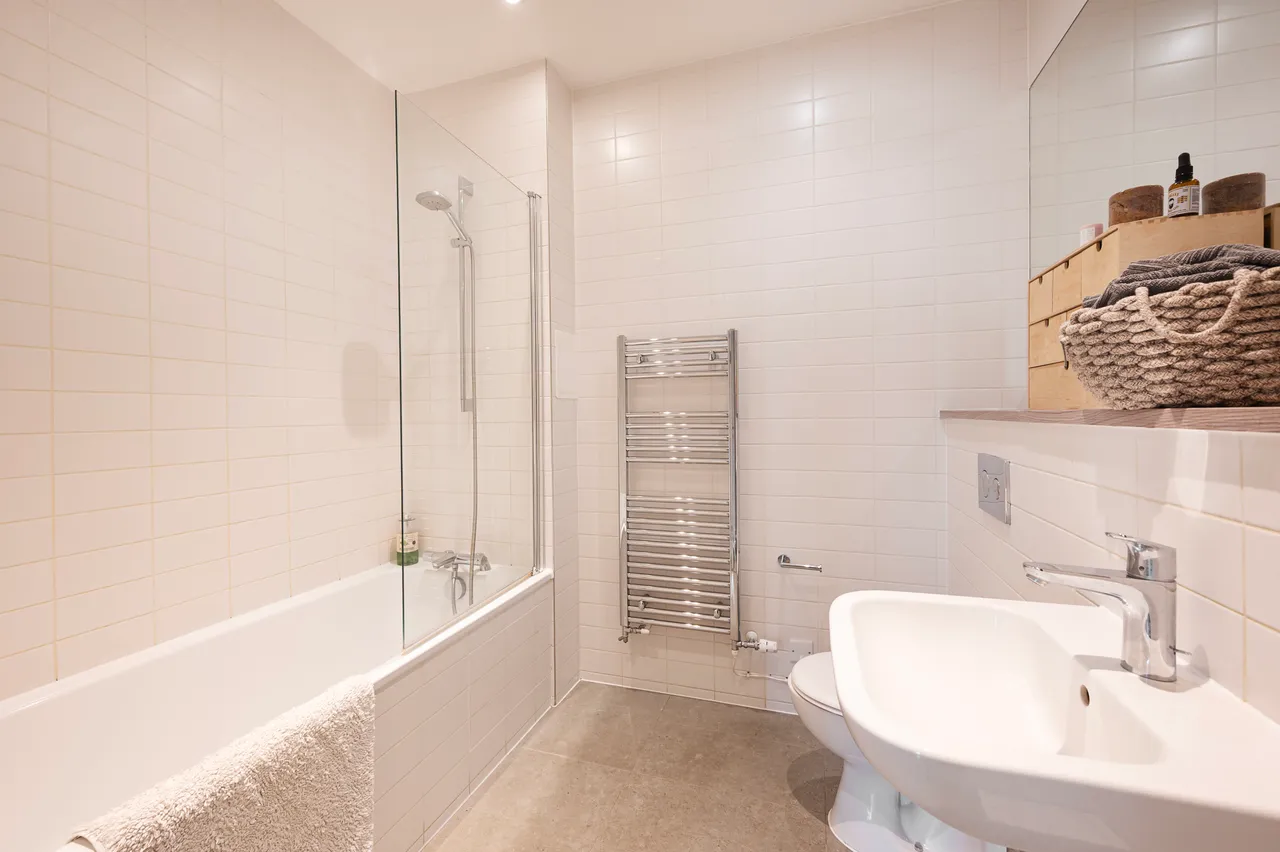 (35% Share) 8 Wintergreen Court, Homerton High Street, LONDON, photo 6