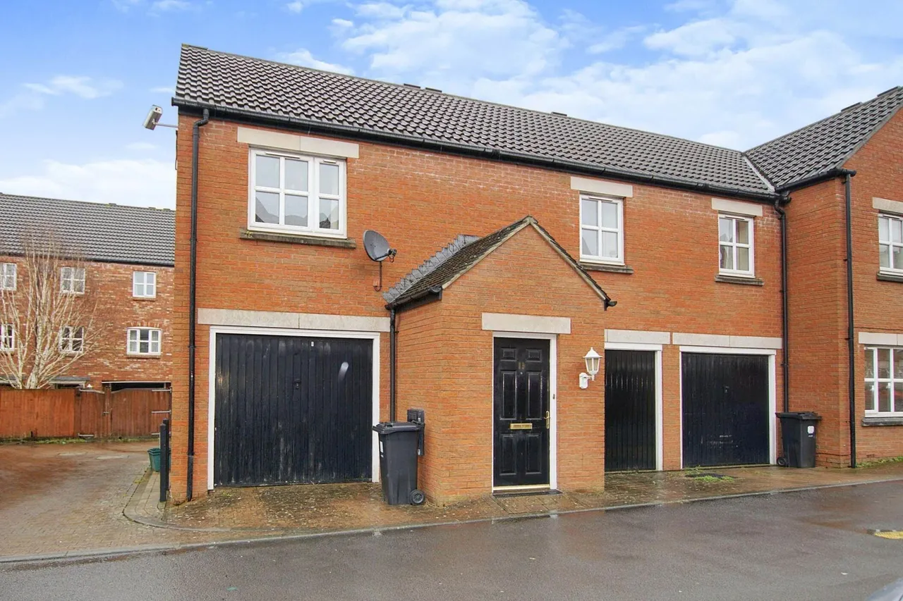3 bed flat to rent — Star Avenue, Stoke Gifford, Bristol