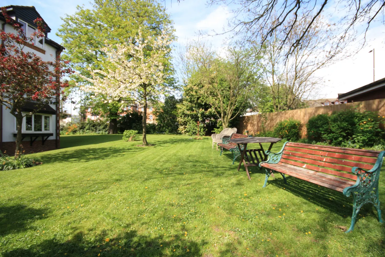 Eskdale Avenue, Northolt, UB5, photo 9