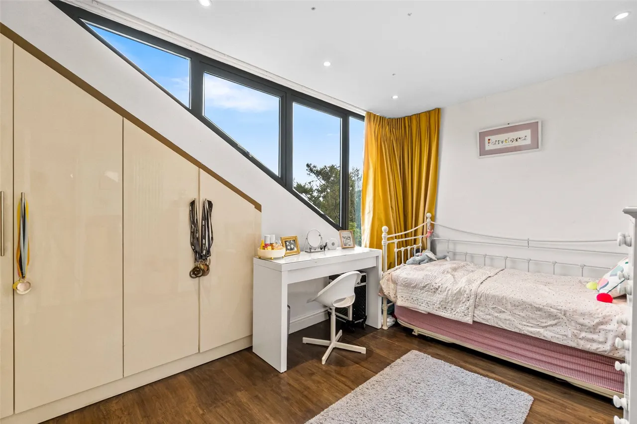Atbara Road, Teddington, TW11, photo 15