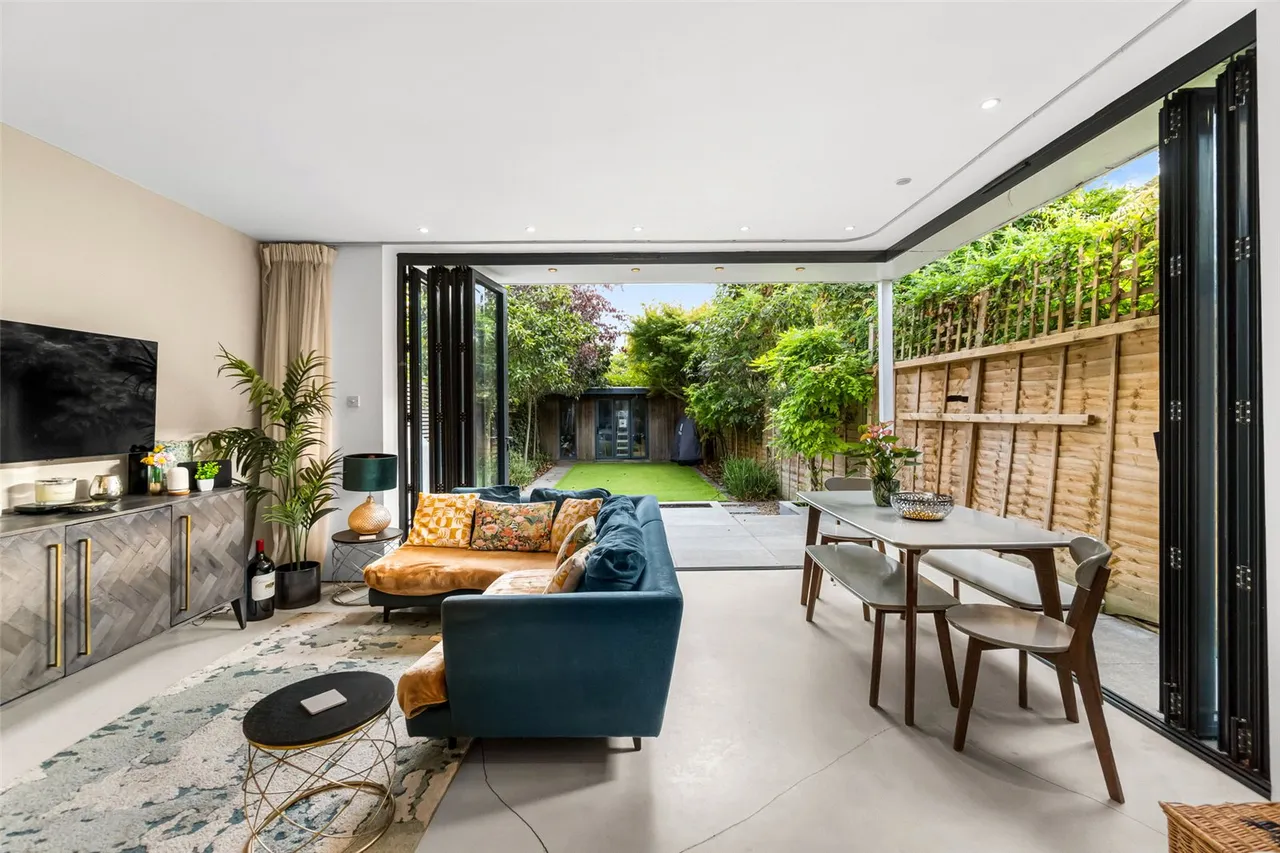 Atbara Road, Teddington, TW11, photo 6
