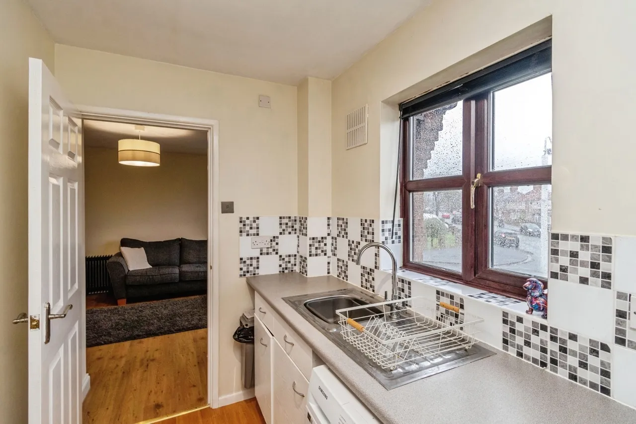 Woodford End, Chadsmoor, Cannock, Staffordshire, WS11, photo 5