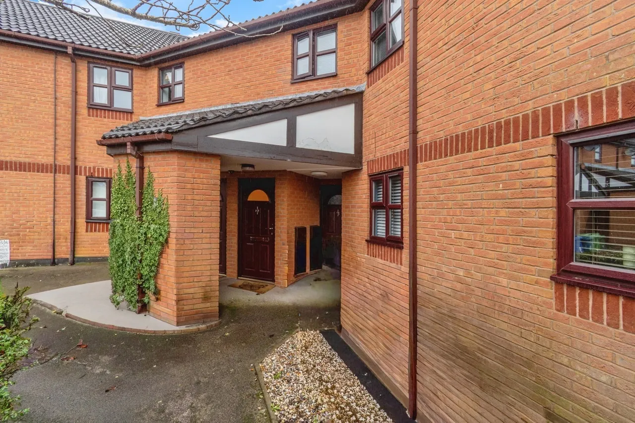 Woodford End, Chadsmoor, Cannock, Staffordshire, WS11, photo 15