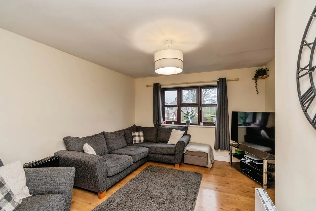 Woodford End, Chadsmoor, Cannock, Staffordshire, WS11, photo 3