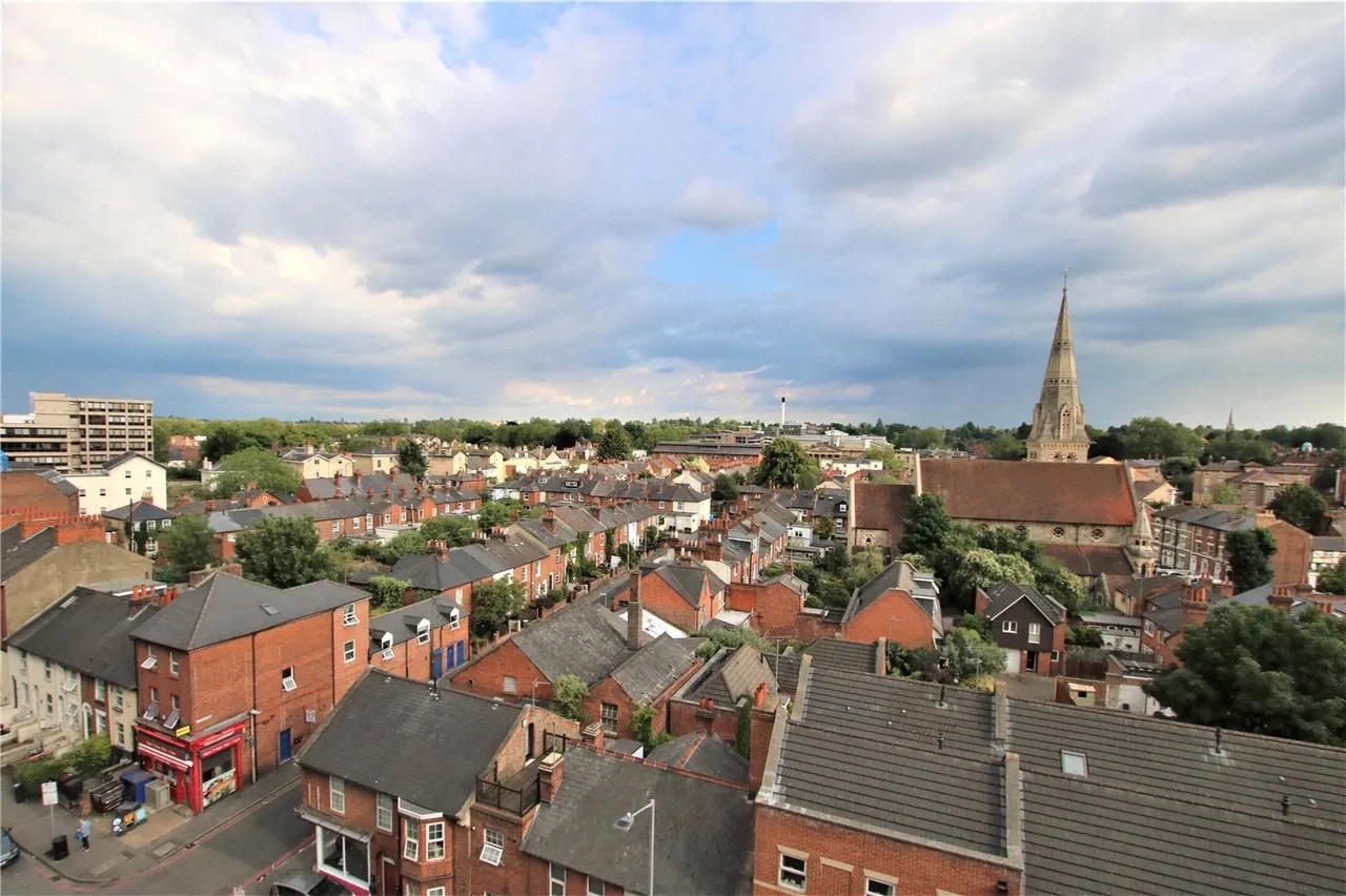 1 bed flat to rent — Watlington Street, Reading, Berkshire, RG1