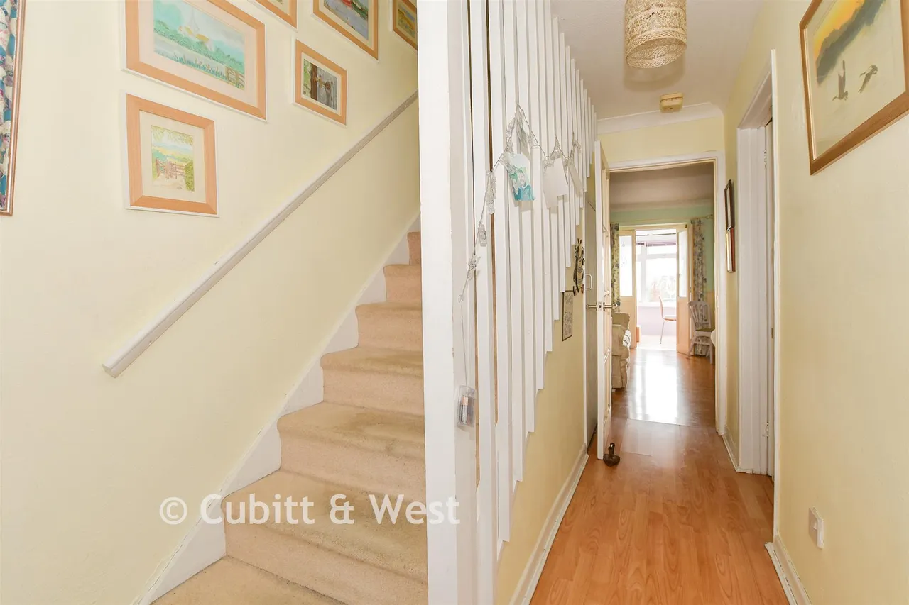 Dinsdale Gardens, Rustington, BN16, photo 9