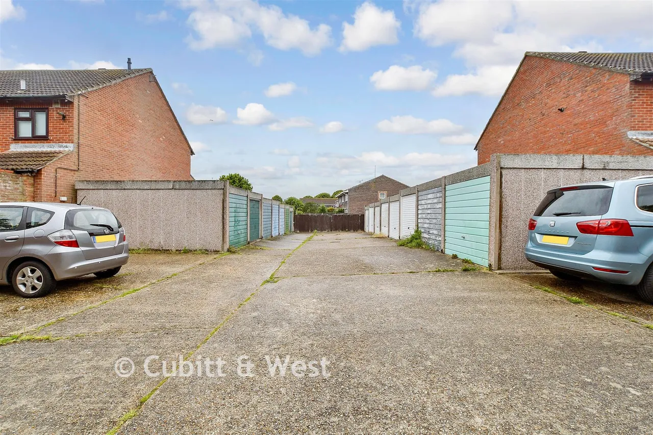 Dinsdale Gardens, Rustington, BN16, photo 15