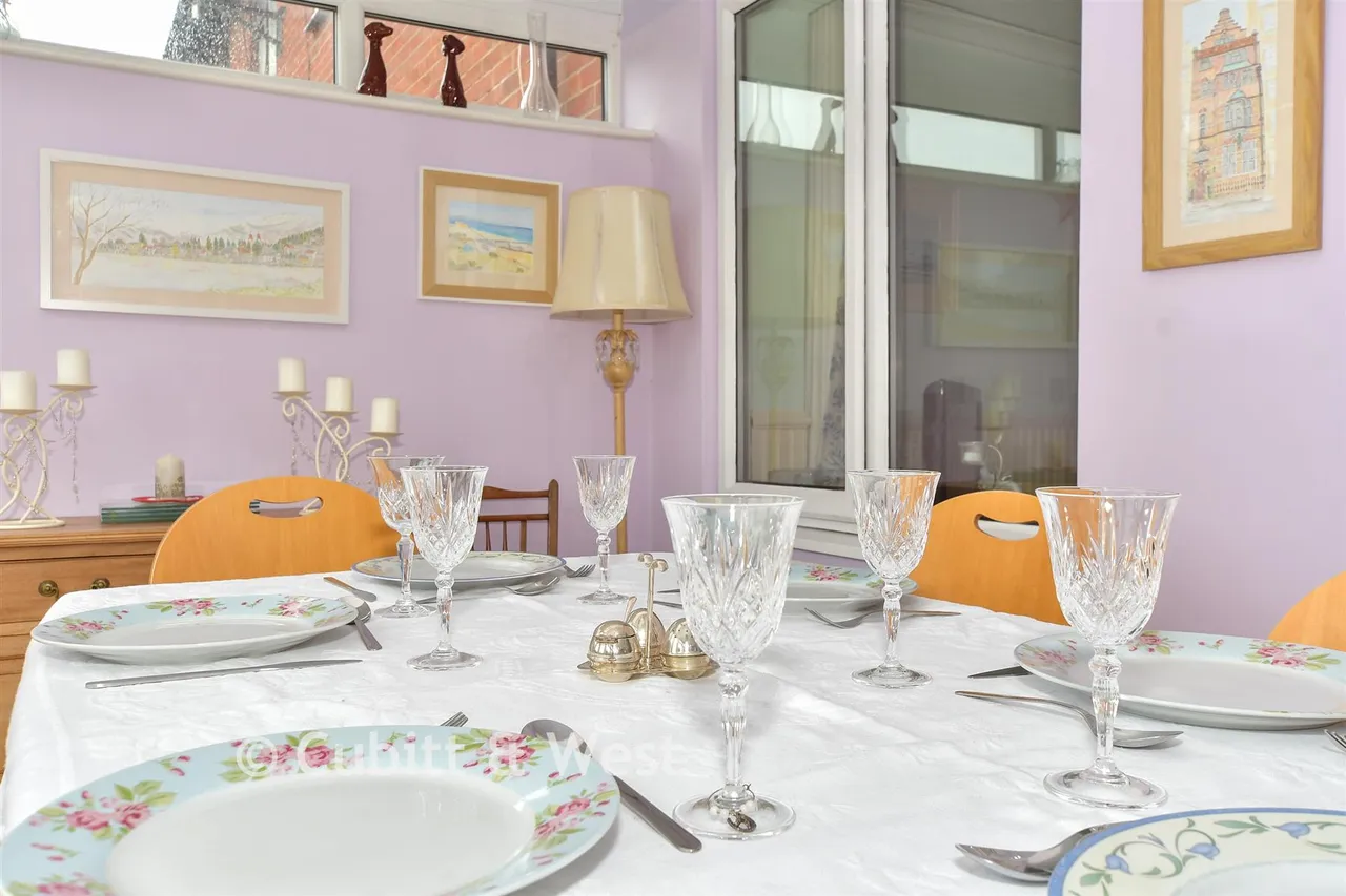 Dinsdale Gardens, Rustington, BN16, photo 7