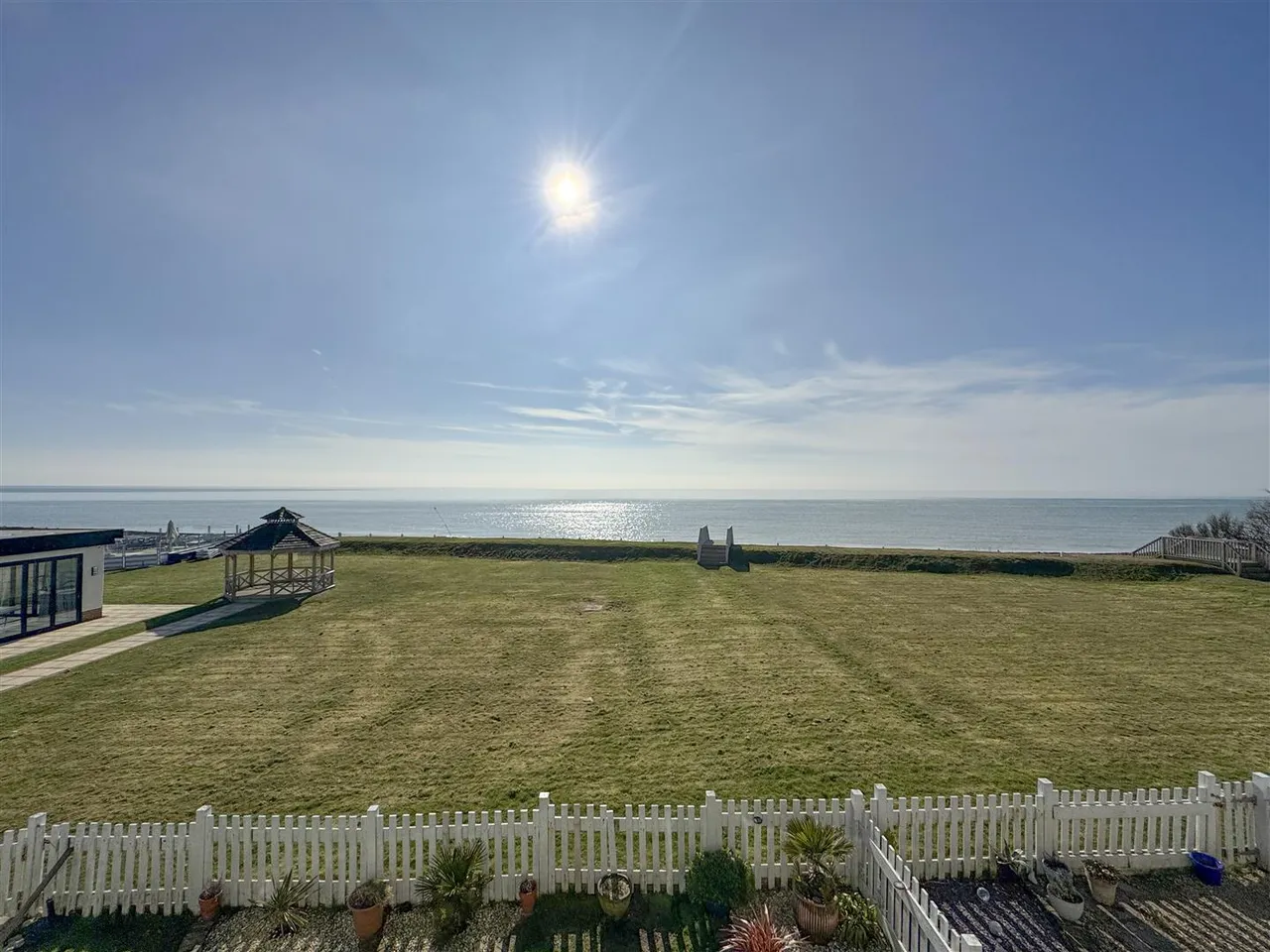 The Sea House, 2 Herbrand Walk, Cooden, East Sussex, TN39 4BW, photo 15