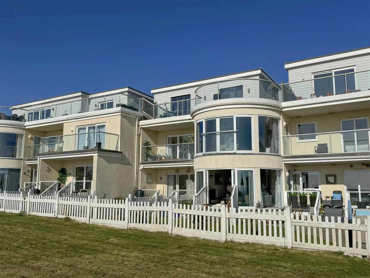 The Sea House, 2 Herbrand Walk, Cooden, East Sussex, TN39 4BW, photo 16