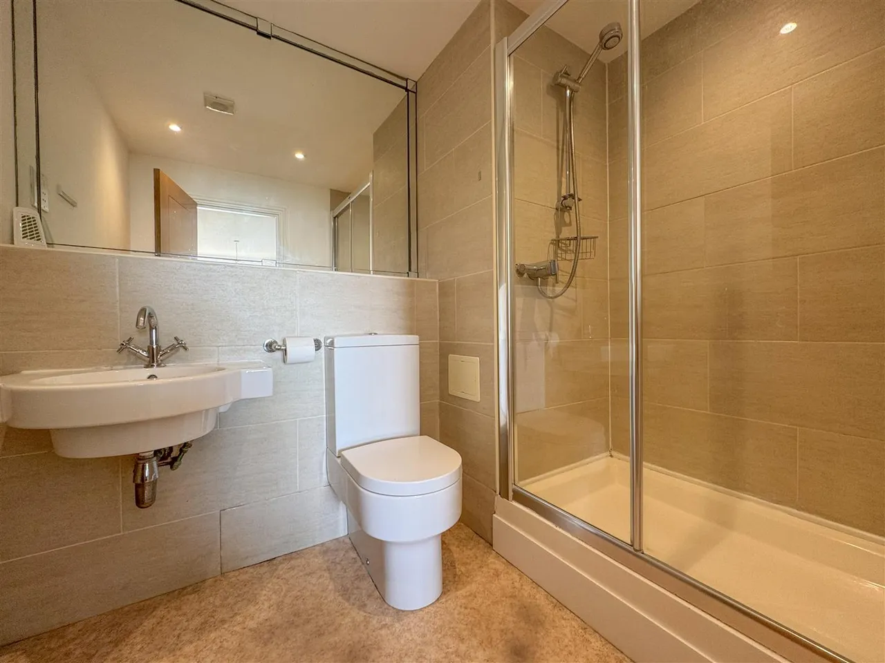 The Sea House, 2 Herbrand Walk, Cooden, East Sussex, TN39 4BW, photo 17