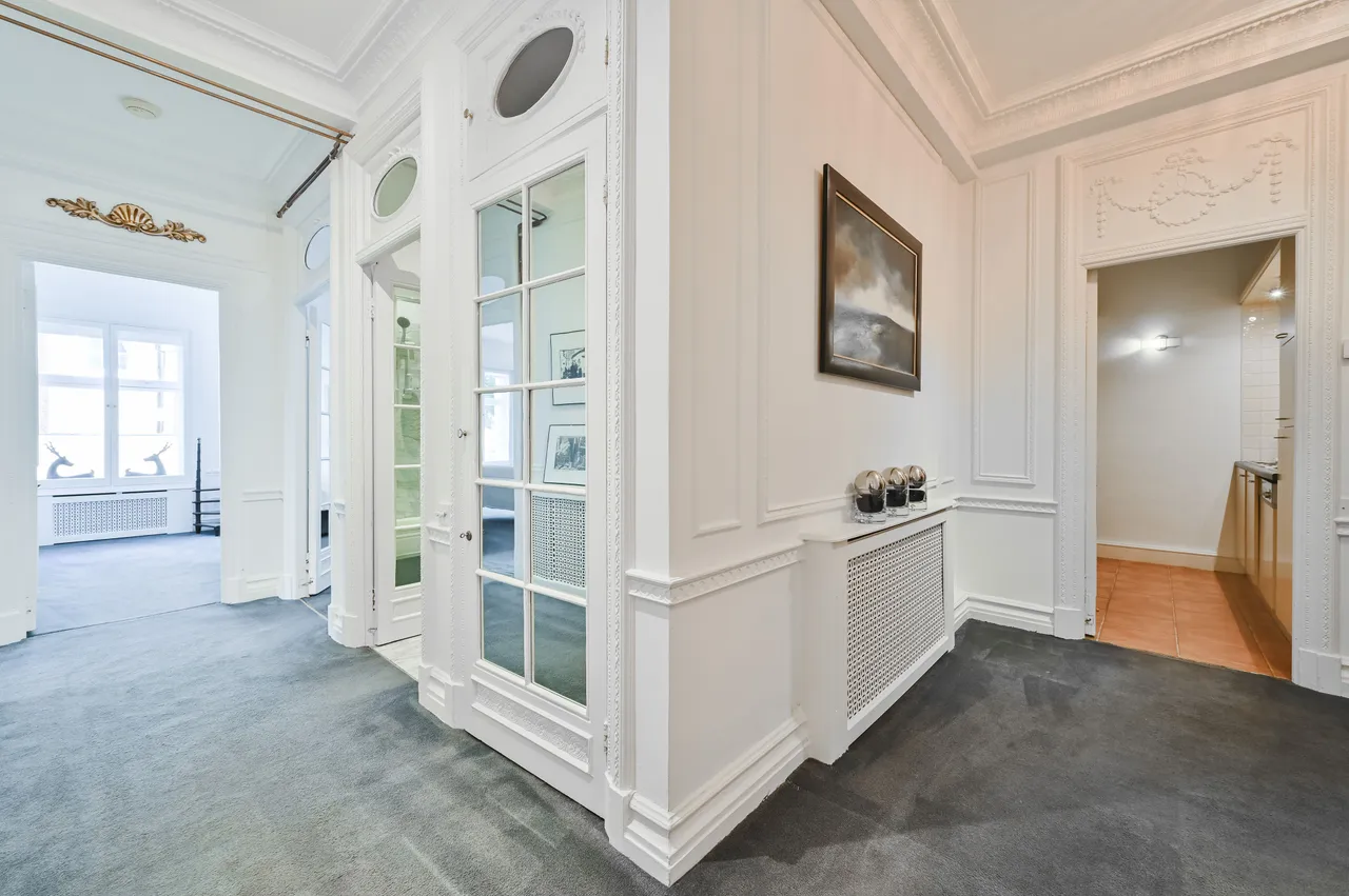 Flat 3, 2 Mansfield Street, London, photo 12