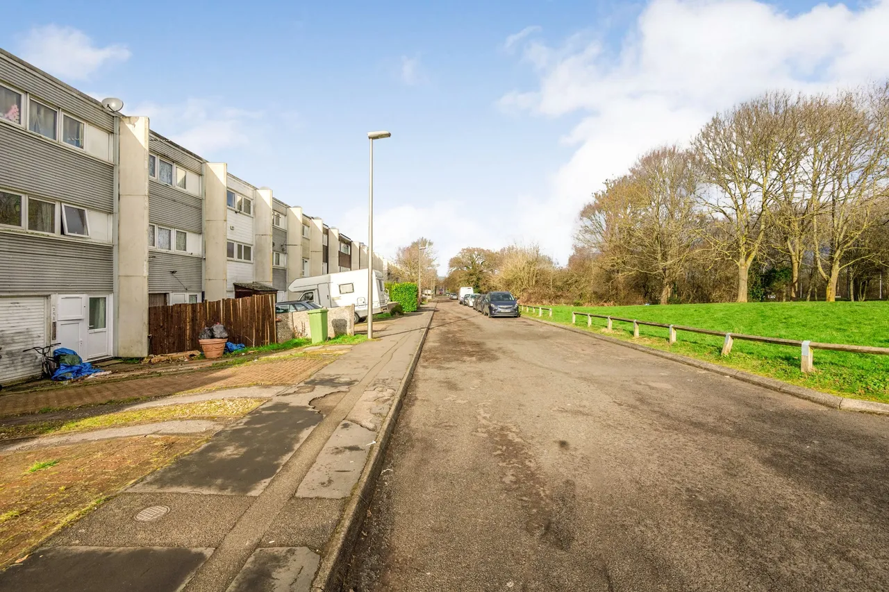 Langland Road, Netherfield, Milton Keynes, Buckinghamshire, MK6, photo 13