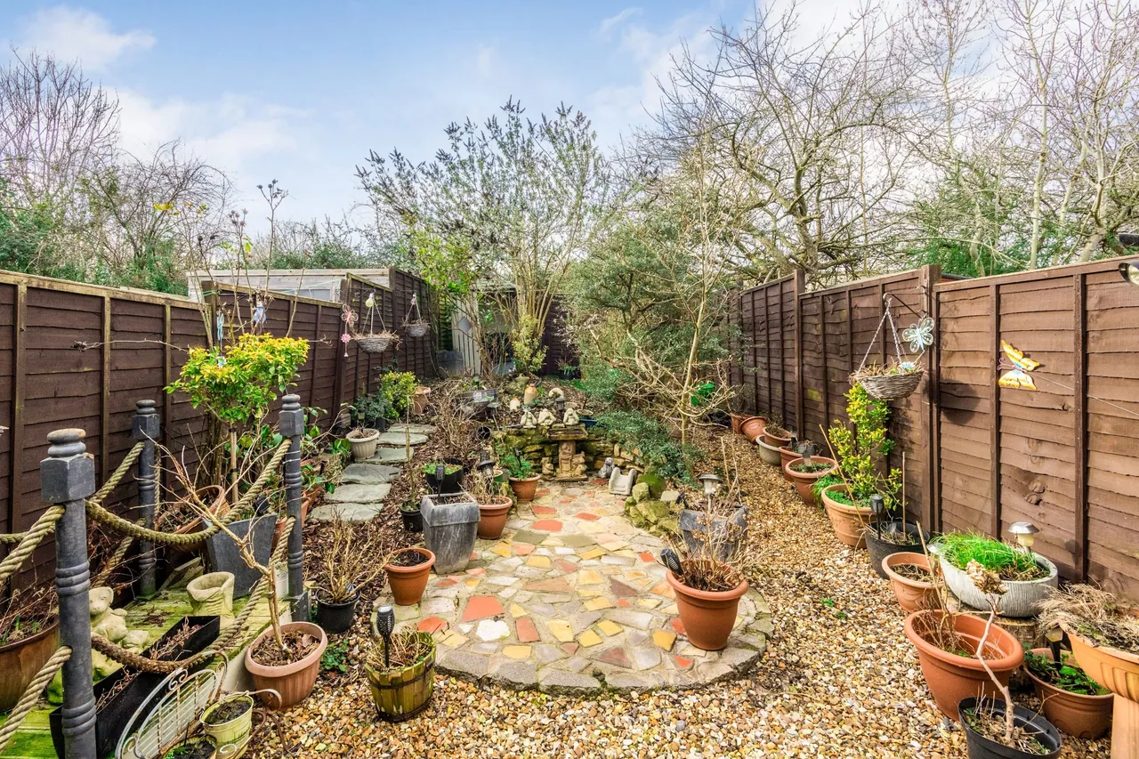 Langland Road, Netherfield, Milton Keynes, Buckinghamshire, MK6, photo 14