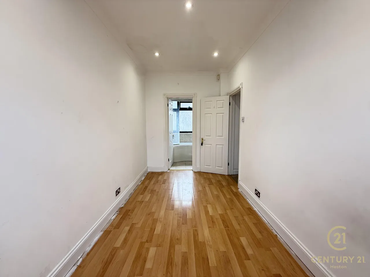 Crosslands Avenue, Southall, UB2, photo 13
