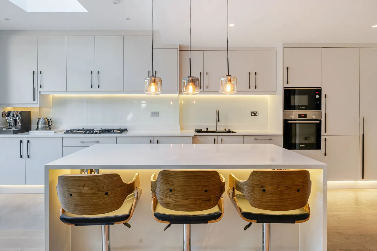 Ebbisham Drive, London, London, SW8 1UB, photo 11