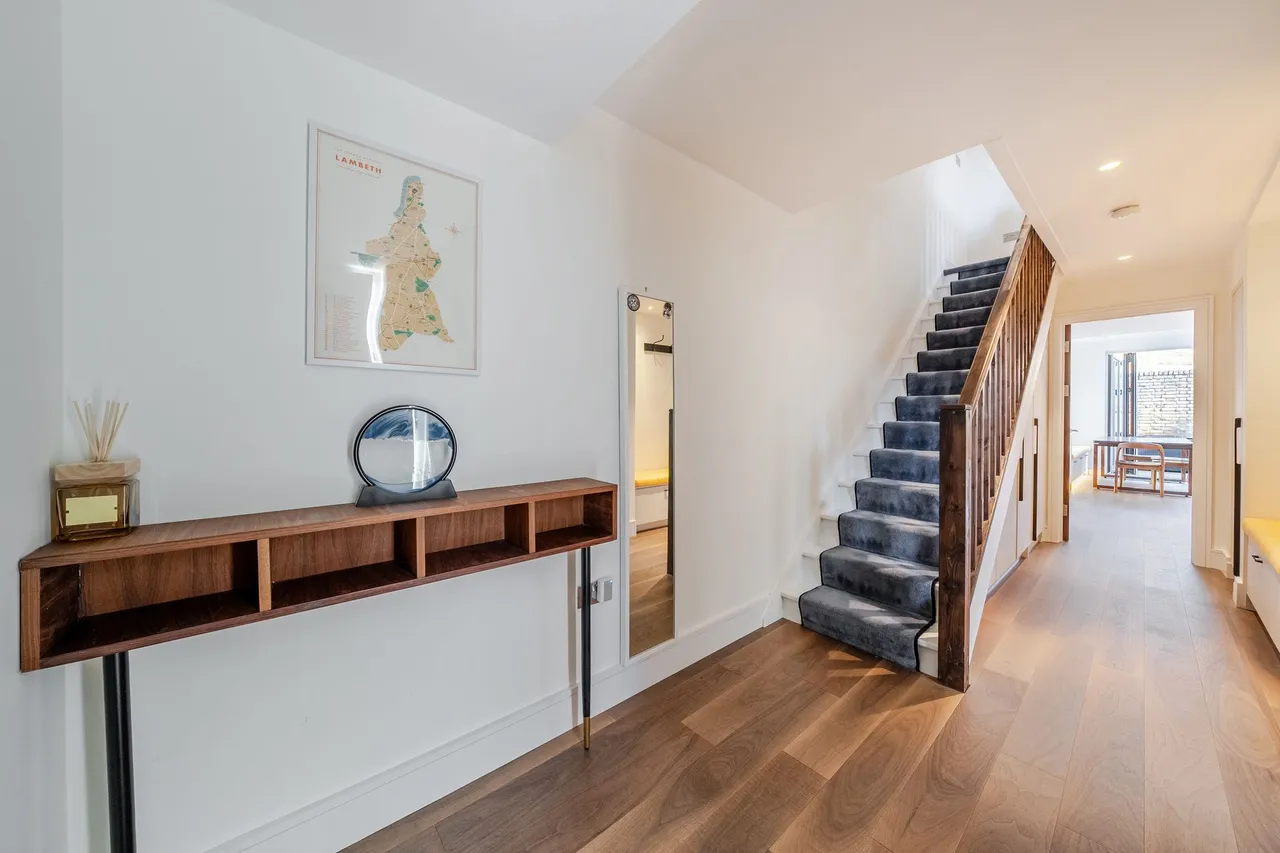 Ebbisham Drive, London, London, SW8 1UB, photo 5
