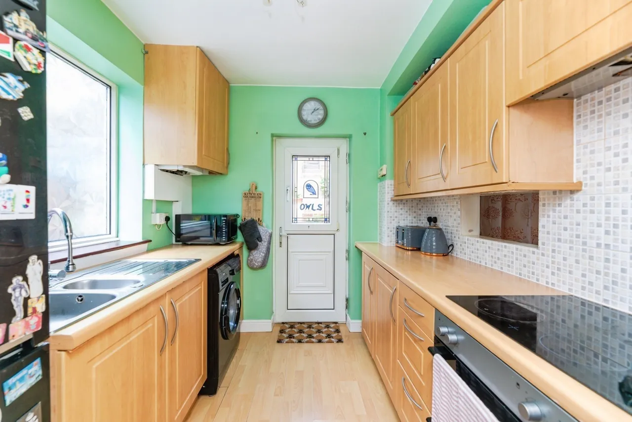 Sandstone Drive, Sheffield, South Yorkshire, S9, photo 2