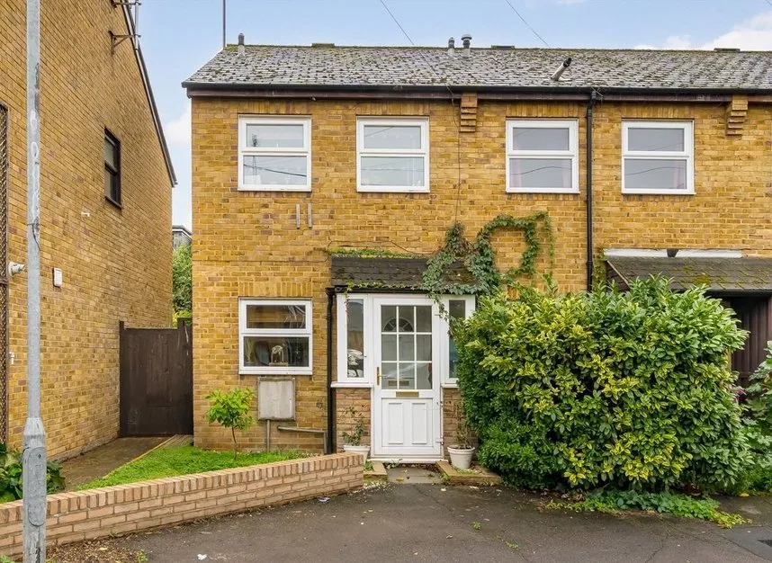 2 bed flat to rent, Woodseer Street, Brick Lane, E1