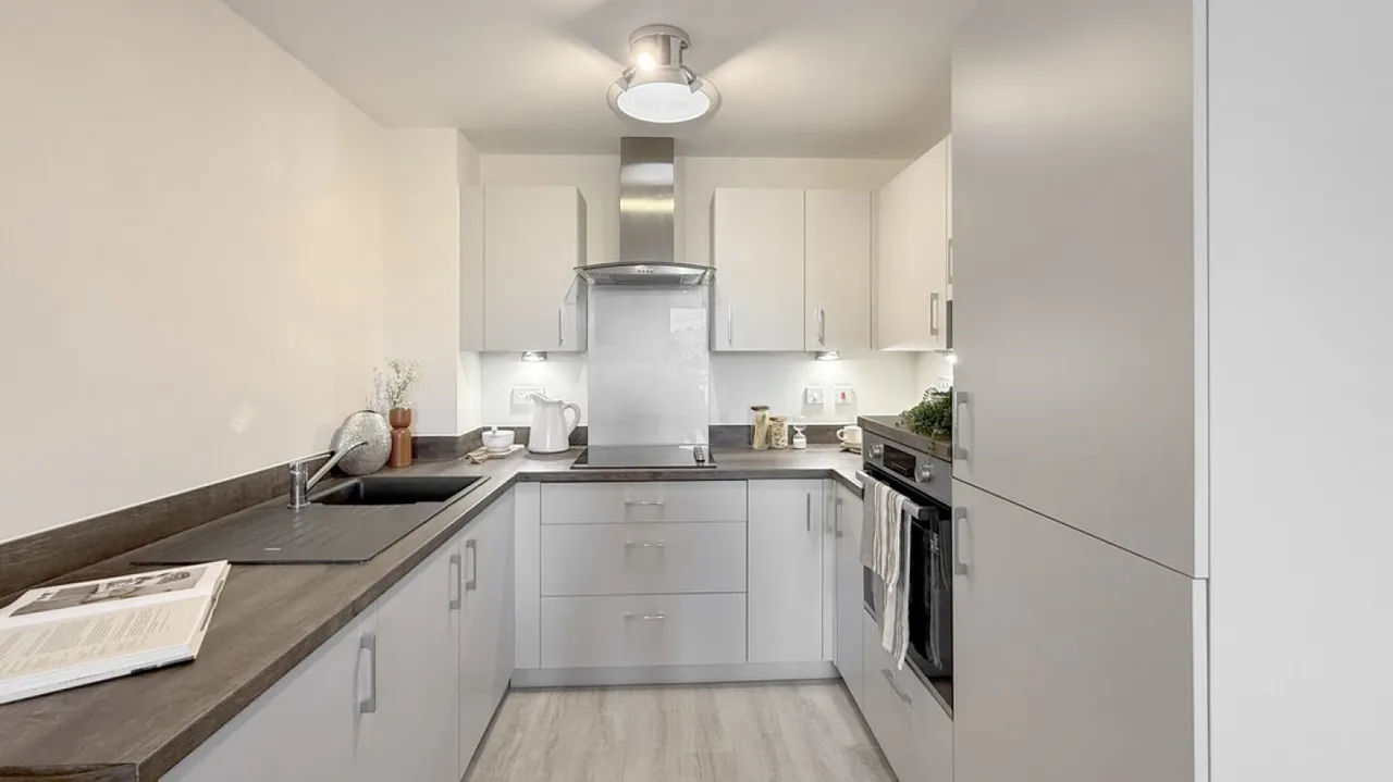 Crescent Place, Warminster, BA12, photo 4
