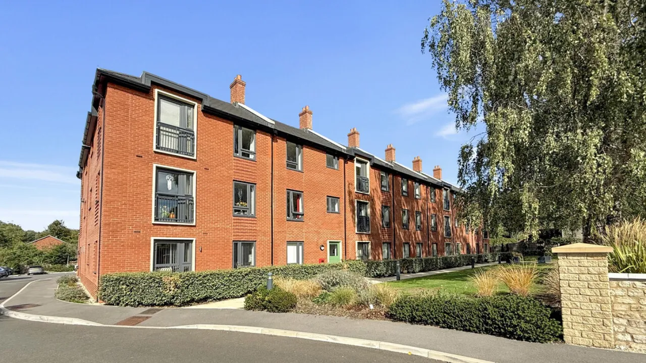 Crescent Place, Warminster, BA12, photo 10