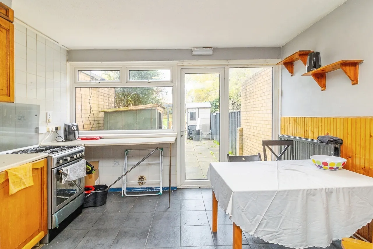 Gurnards Avenue, Fishermead, MK6, photo 2