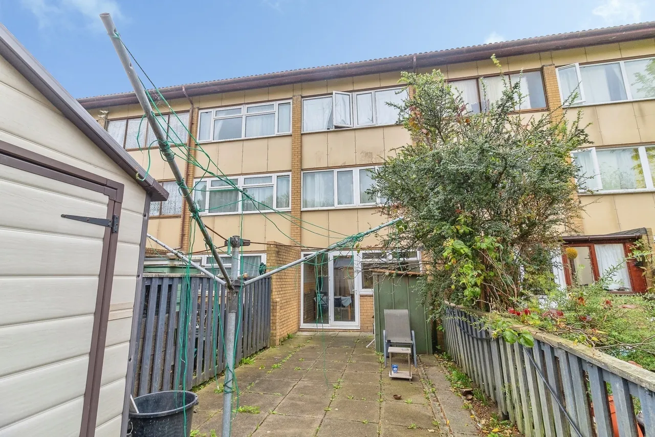 Gurnards Avenue, Fishermead, MK6, photo 4