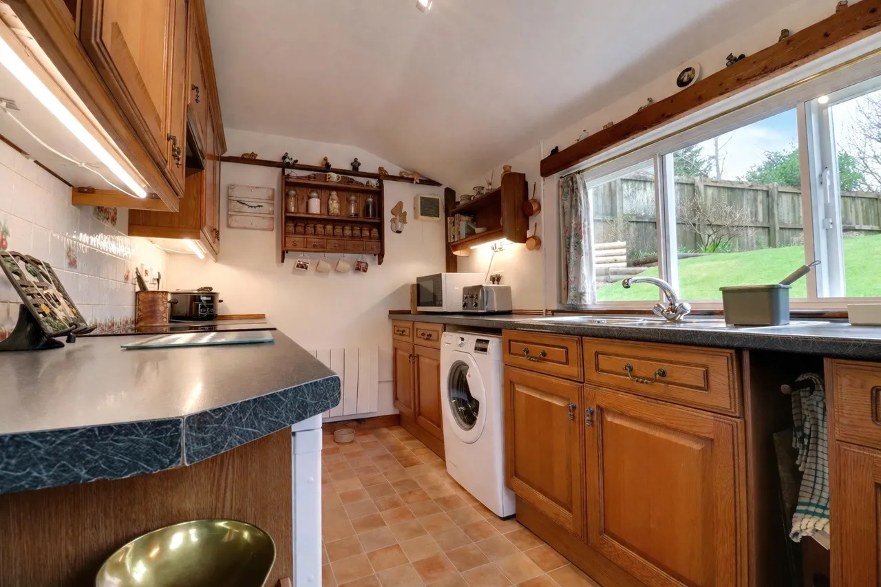 South Molton Street, Chulmleigh, EX18, photo 6