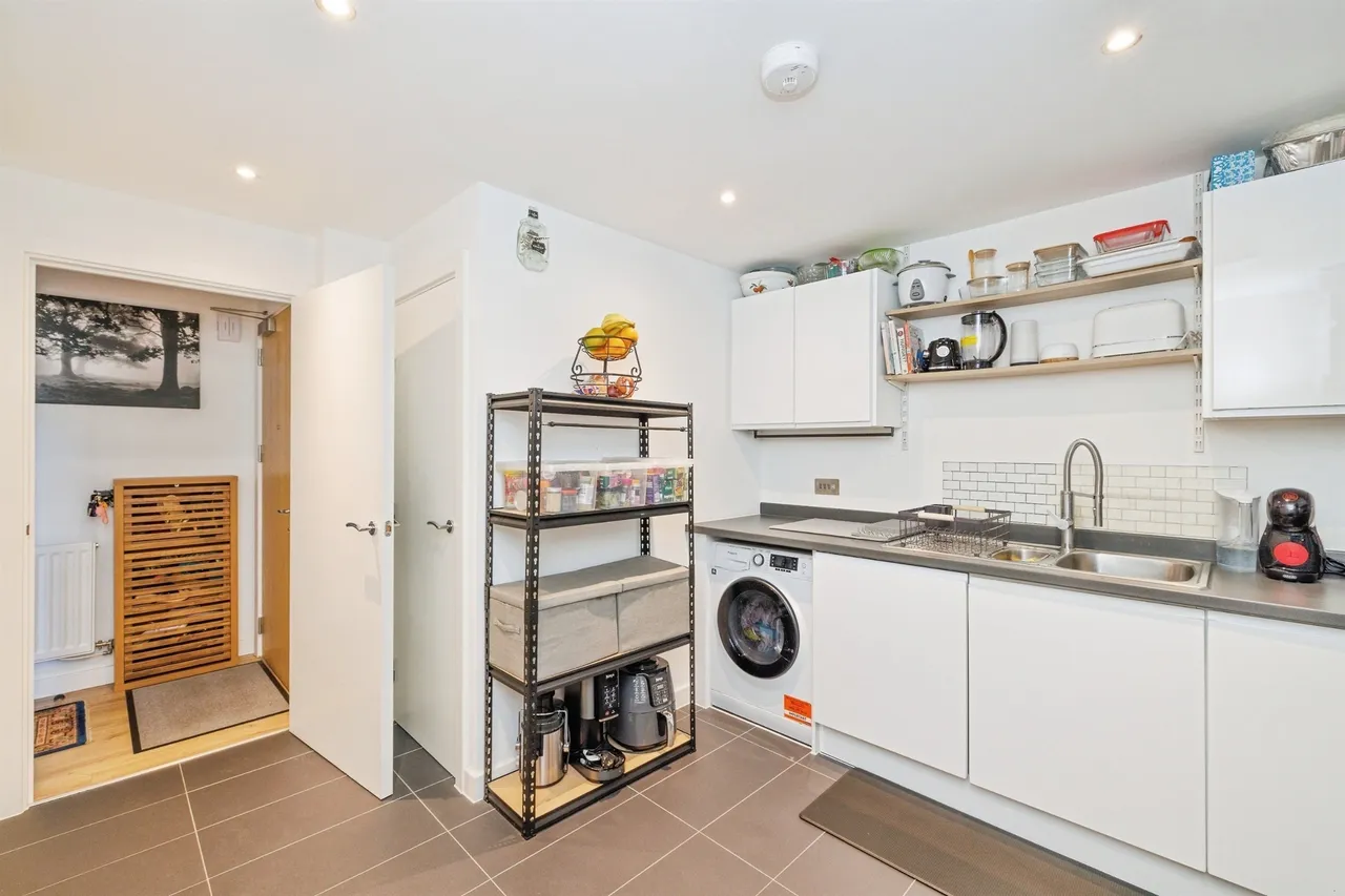 Wellstones, Watford, WD17, photo 13