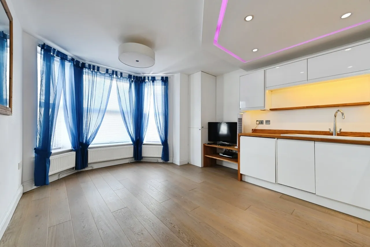 Tolcarne Road, Newquay, TR7, photo 3