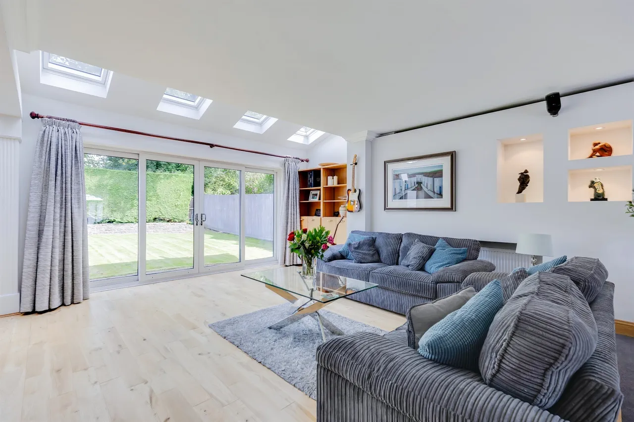 Mill Road, Cardiff, CF14, photo 29