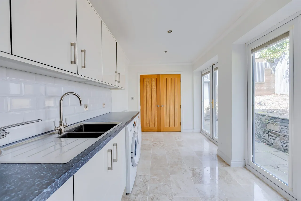 Mill Road, Cardiff, CF14, photo 28