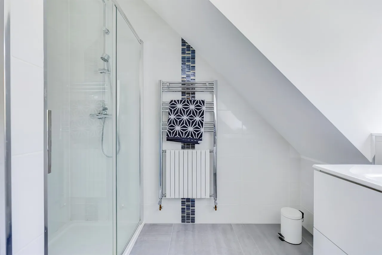 Mill Road, Cardiff, CF14, photo 16