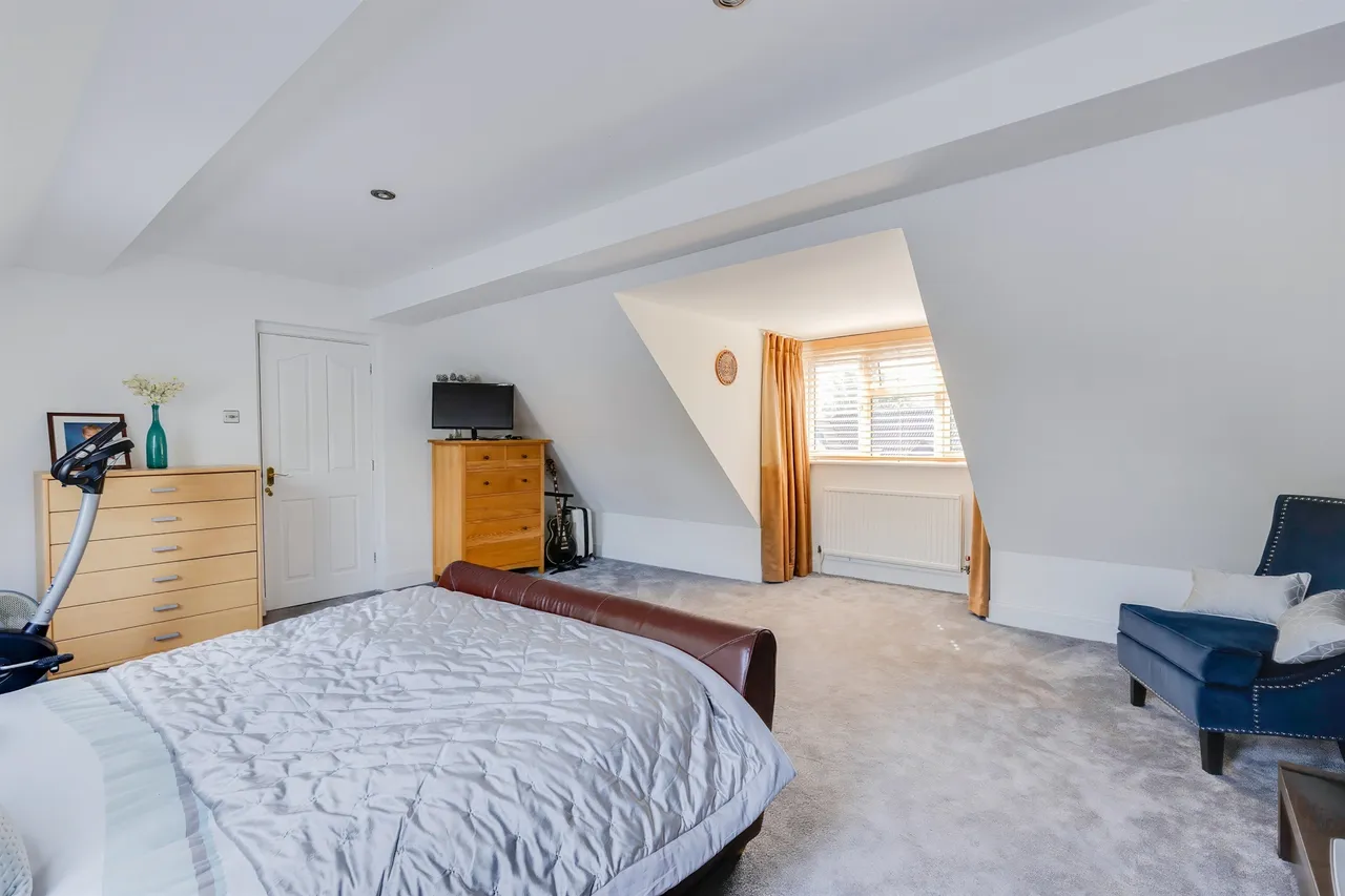Mill Road, Cardiff, CF14, photo 23