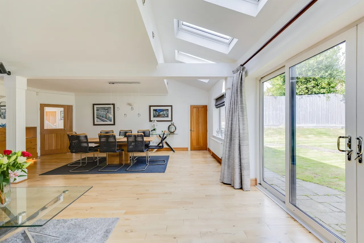 Mill Road, Cardiff, CF14, photo 31