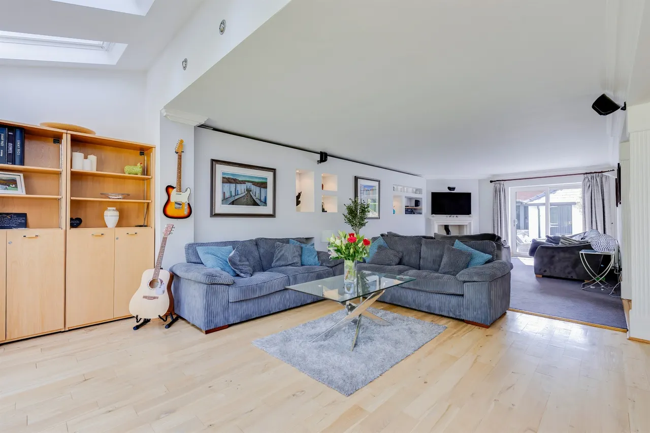 Mill Road, Cardiff, CF14, photo 27