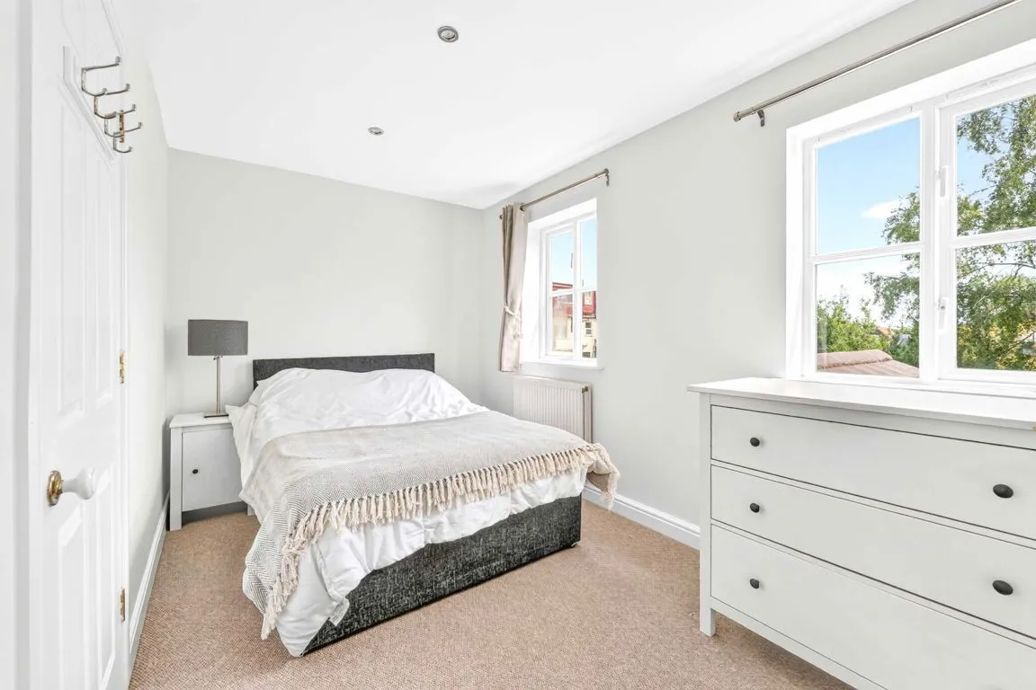 Bevin Square, SW17, photo 5