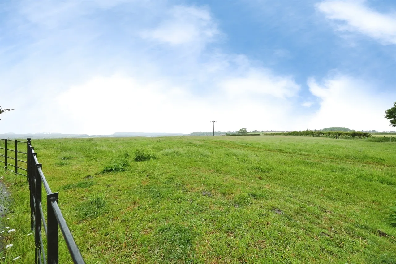 Castle View, Palterton, S44, photo 4