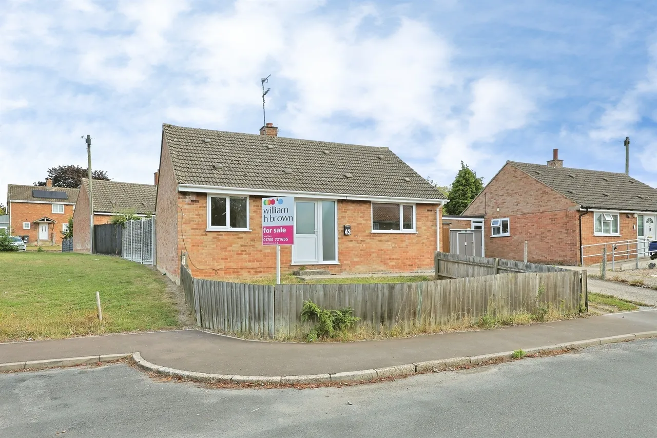 Hillside, Marham, photo 2
