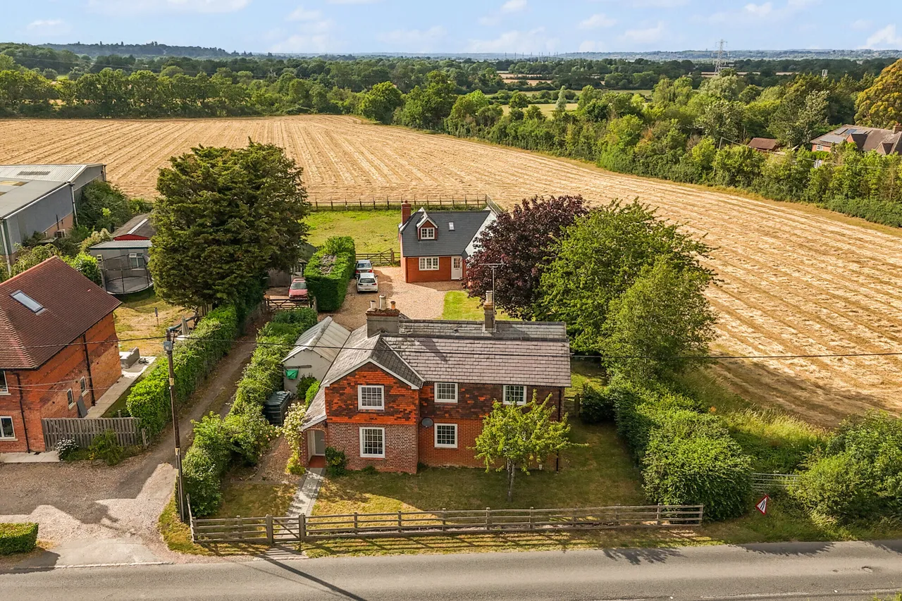 Bloomfieldhatch Lane, Grazeley, RG7, photo 4
